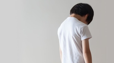 「中学校までの記憶がない」子どもの頃の話を避ける人が隠しがちな心の傷。その傷が腐り始めた男性の身に起きたこととは