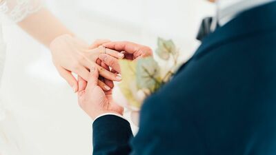 「東郷が山田くんで本当によかった」橋本環奈主演、山田涼介出演の『王様に捧ぐ薬指』クランクアップ!愛犬・ネギも一緒に