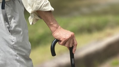 100歳超えが9万人以上いる日本。しかし健康寿命と平均寿命の差は10年以上も…小林弘幸「＜老い＝終わり＞というイメージを変えていかないと、この差はずっと埋まらない」